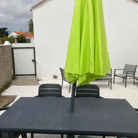 Chez Leonce
